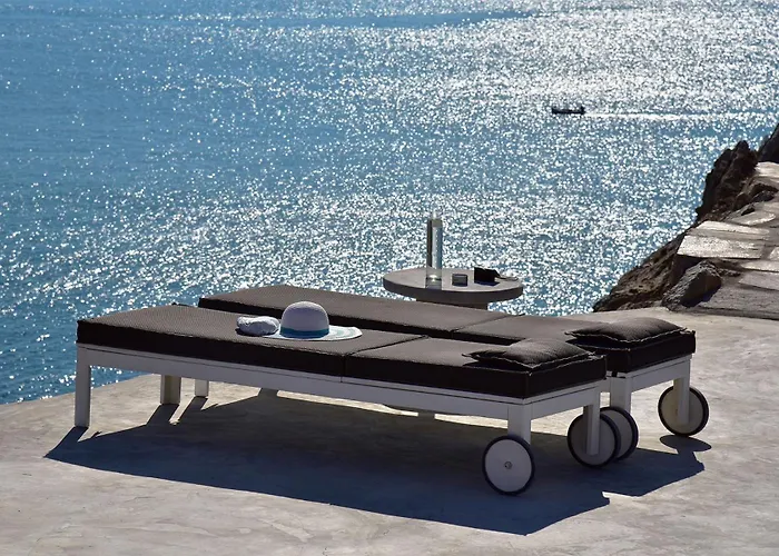 Onar & * Karavostasis (Folegandros)