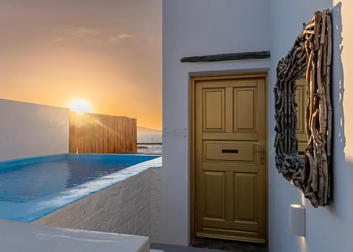 Onar & Karavostasis (Folegandros)