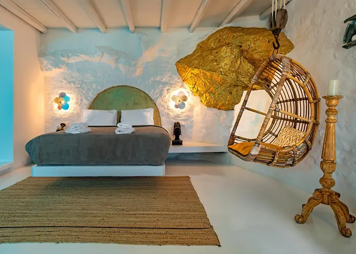 Onar & Willa Karavostasis (Folegandros)