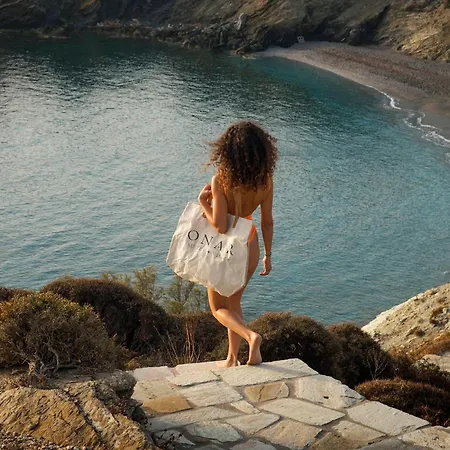 Onar Suites&villas Karavostasis (Folegandros)
