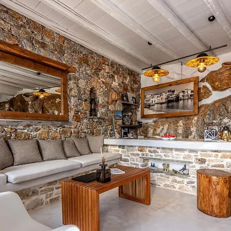 Onar Suites&villas Karavostasis (Folegandros)