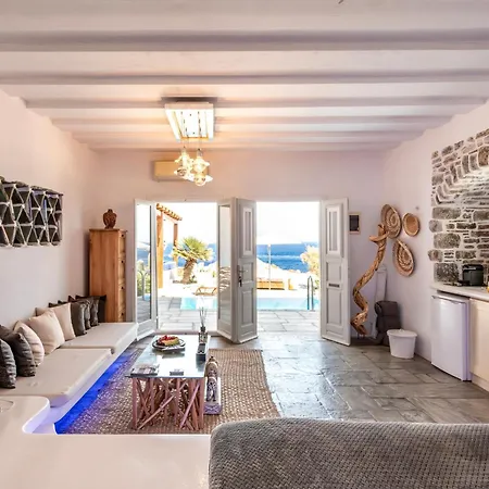 Onar Suites&villas Karavostasis (Folegandros)