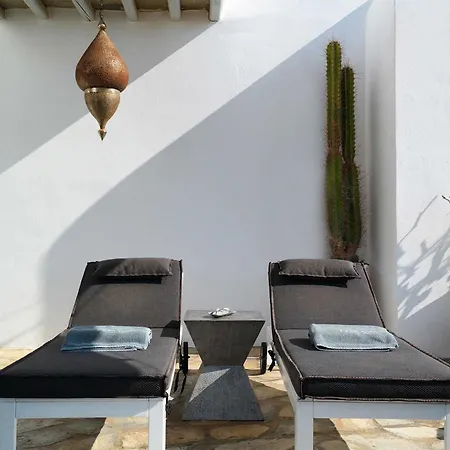 Onar Suites&villas Karavostasis (Folegandros)