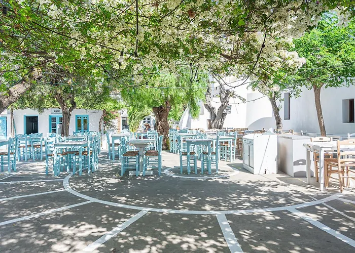 Onar & Villa Karavostasis (Folegandros)