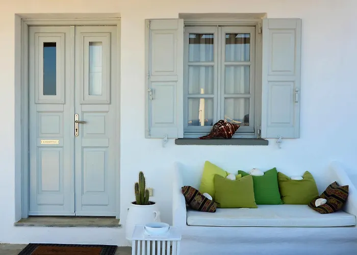 Onar & Karavostasis (Folegandros)